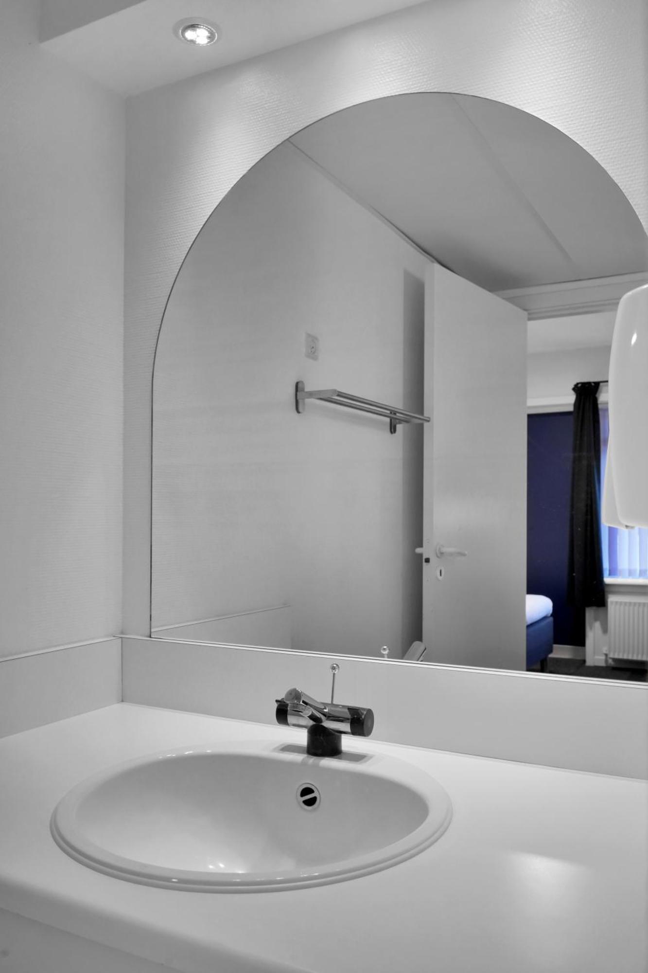 Hotel Varde Bagian luar foto