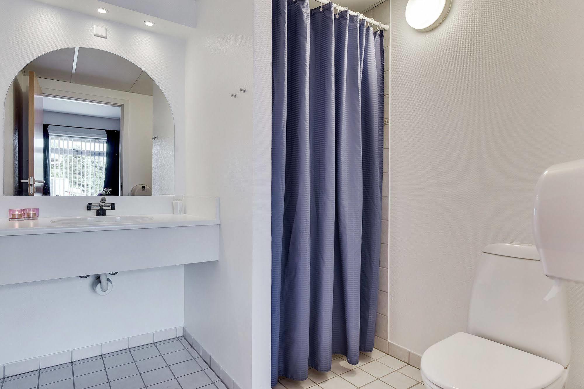 Hotel Varde Bagian luar foto